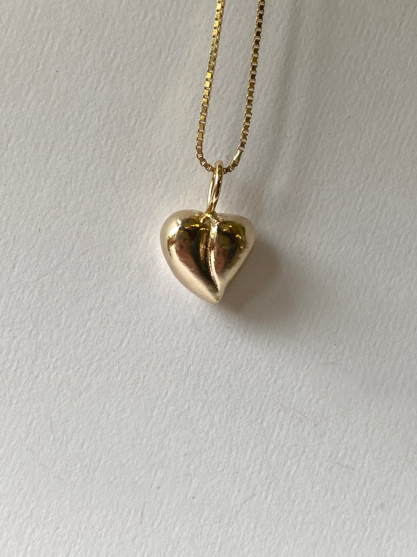 Sofia-hjerte gult gull