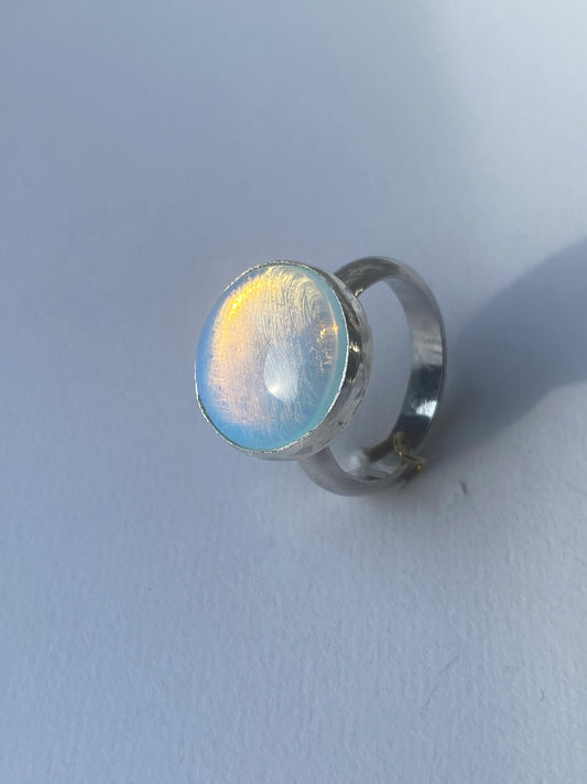 Ring med opal